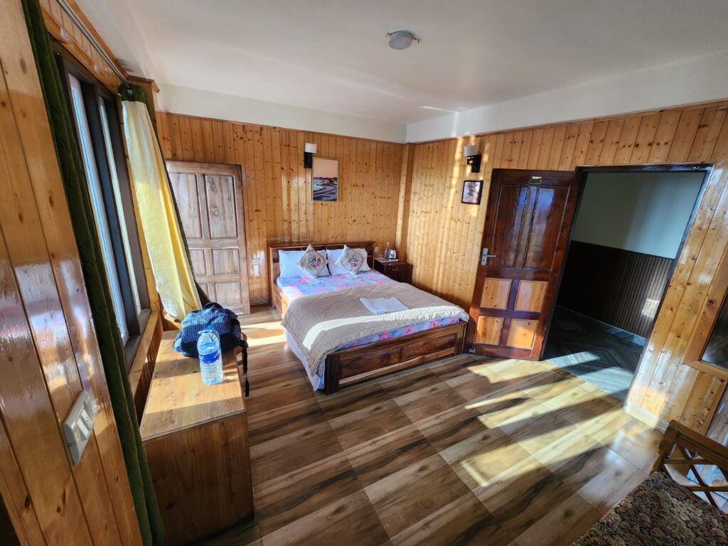Ratna Aditya Homestay,Charkhole