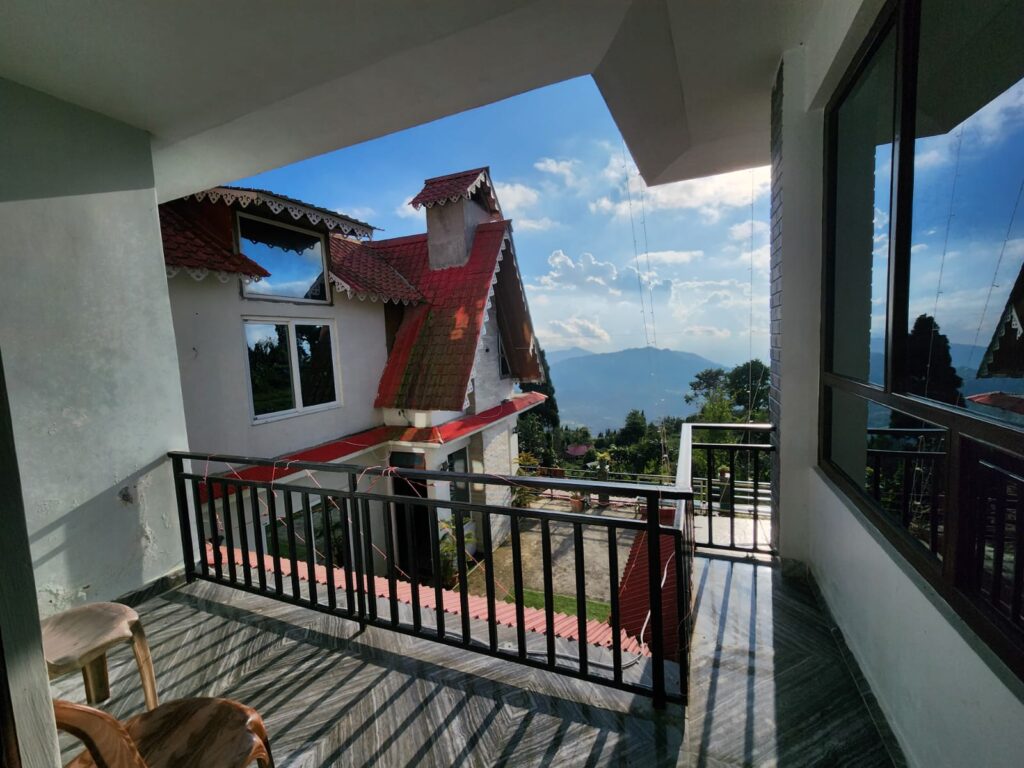 Ratna Aditya Homestay,Charkhole