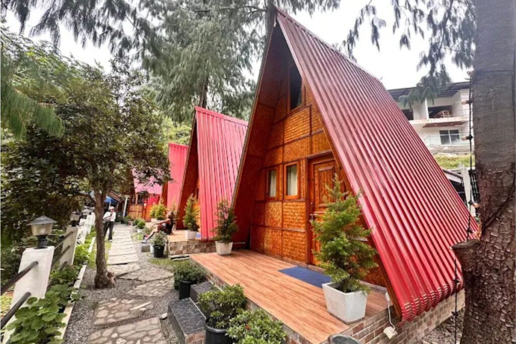 Oakley Groves Resort,Shergaon
