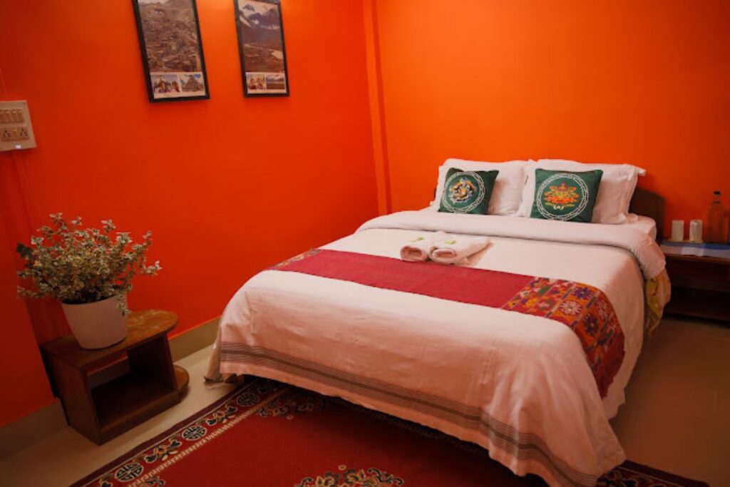 Dhe Dhen Homestay,Bomdila